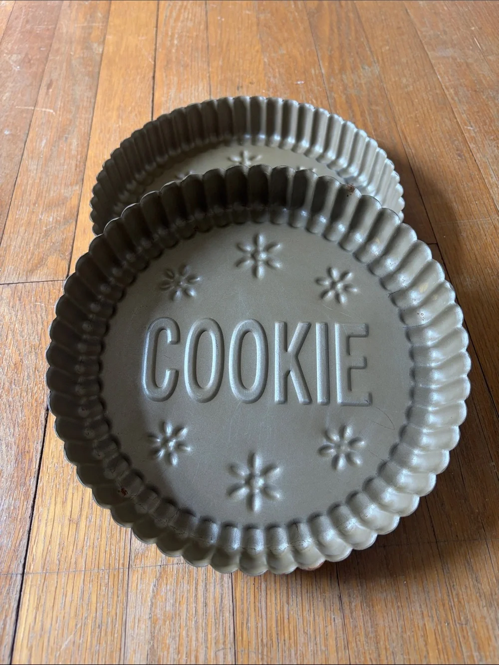 Embossed Cookie CAKE PANS  Tart Pans in Bronze- Nonstick Set of 2 Make OREO CAKE